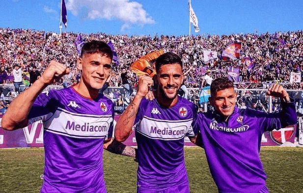 九游网页版-包含赛前体能课后；法兰克福状态回暖备战意大利杯；更衣室稳定；心理建设被强调的词条